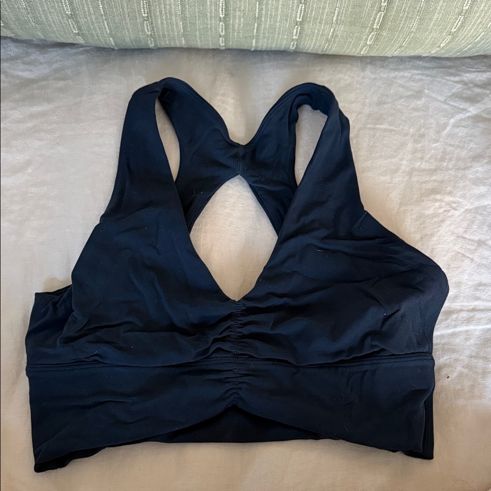 Aritzia navy longline scrunch TNA action bra